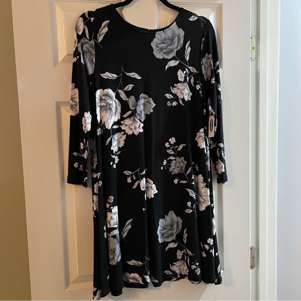 NWT Old Navy Black and White Floral Dress